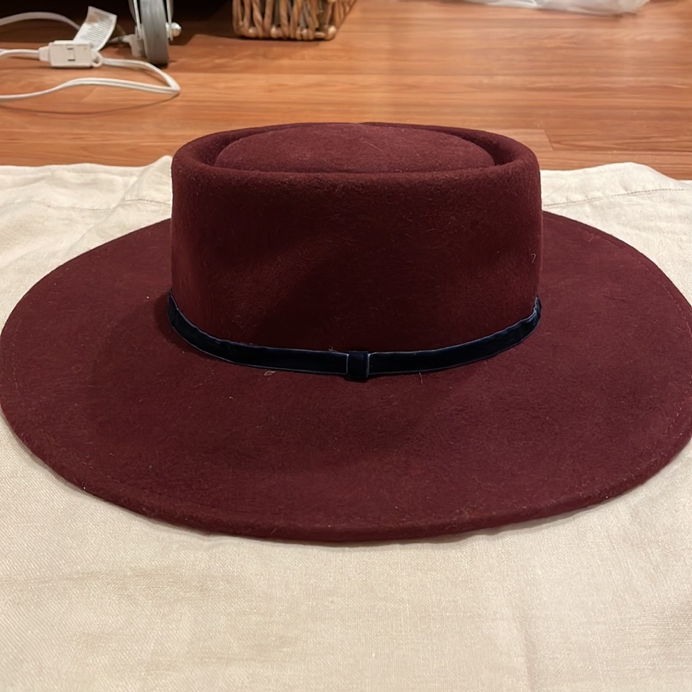 ASOS wide brimmed 100% wool hat NWT